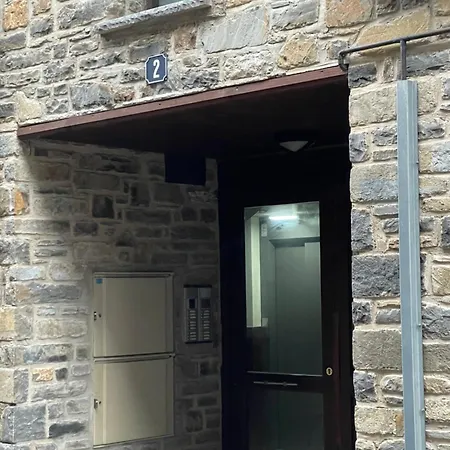 Le Petit Palais * Escarrilla