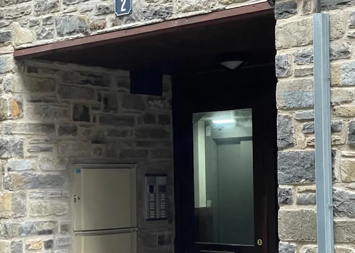 Le Petit Palais * Escarrilla